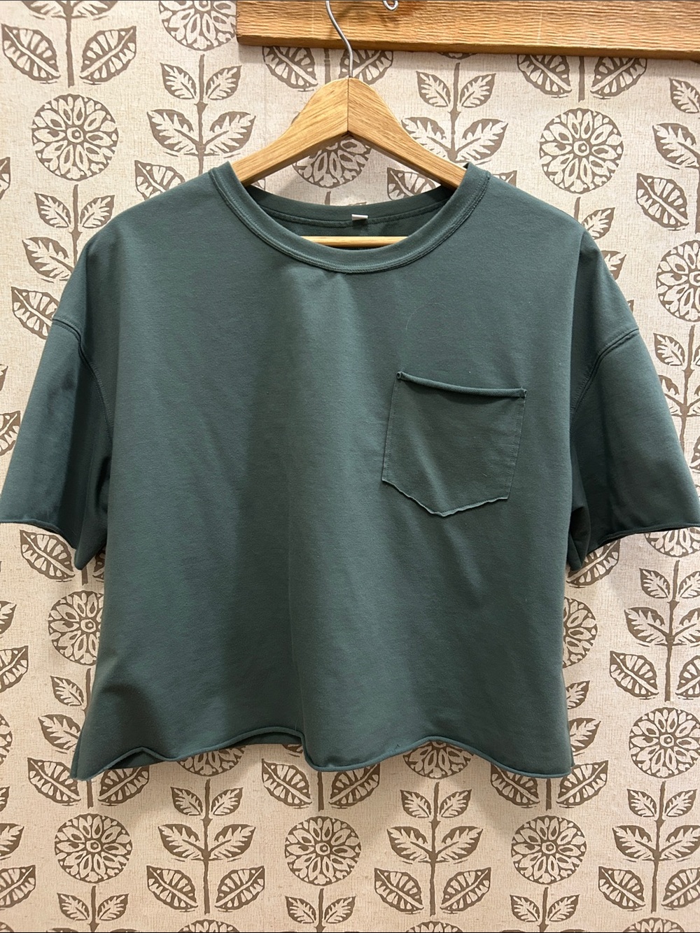 Women's Relaxed Crop Pocket Tee - Green